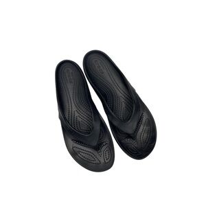 CROCS Black Thong  Comfortable Flip flop beach sandal womens size 7